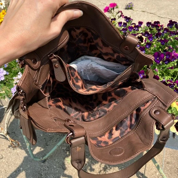 NWT B. Makowsky Bohemian Brown Leather & Rose Gold Hardware Shoulder Bag Boho - Picture 10 of 13